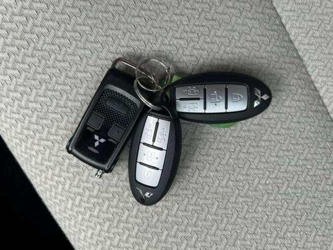 eKスペースG 4WD　ワンオーナー車両・法定24ヵ月点検整備付・新規車検整備付・Bluetooth対応ナビ・地デジ・走行中視聴OK・両側パワースライドドア・純正エンジンスターター・ドライブレコーダー・スマートキー&スペアキー 660