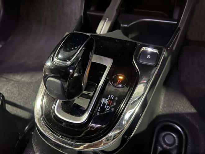 フィットハイブリッド　モデューロスタイル　法定12ヵ月点検整備付・本州仕入車両・Bluetooth対応純正ナビ・カラーバックモニター・ドライブレコーダー・モデューロスタイル・モデューロマフラー 2WD 1500