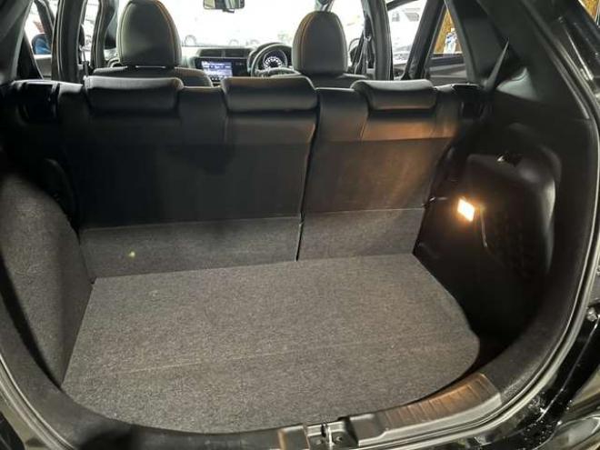 フィットハイブリッド　モデューロスタイル　法定12ヵ月点検整備付・本州仕入車両・Bluetooth対応純正ナビ・カラーバックモニター・ドライブレコーダー・モデューロスタイル・モデューロマフラー 2WD 1500
