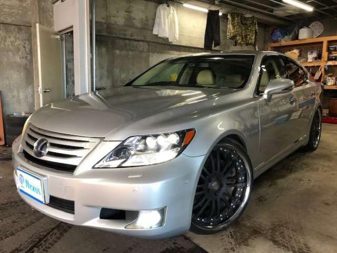 レクサスLSハイブリッド 600h バージョンU Iパッケージ 4WD　BRANEW22インチAW/サスコン/本州仕入車 5000