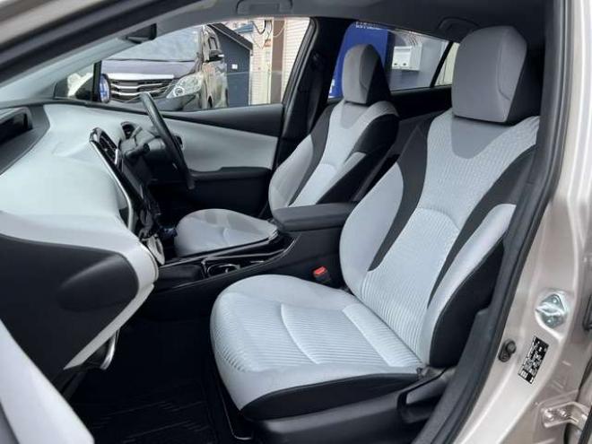 プリウス1.8 A E-Four 4WD　法定24ヵ月点検整備付・新規車検整備付・純正ナビ・バックモニター・ヘッドアップディスプレイ・ブラインドスポットモニター・オートマチックハイビーム・純正エンジンスターター・前後録画ドライブレコーダー 1800