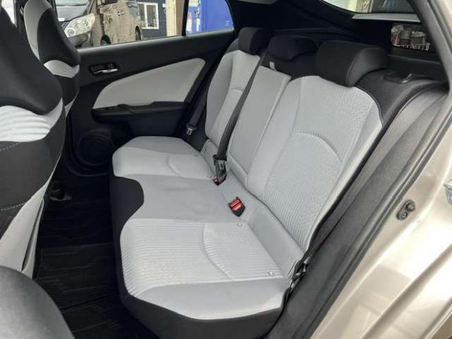 プリウス1.8 A E-Four 4WD　法定24ヵ月点検整備付・新規車検整備付・純正ナビ・バックモニター・ヘッドアップディスプレイ・ブラインドスポットモニター・オートマチックハイビーム・純正エンジンスターター・前後録画ドライブレコーダー 1800