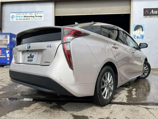 プリウス1.8 A E-Four 4WD　法定24ヵ月点検整備付・新規車検整備付・純正ナビ・バックモニター・ヘッドアップディスプレイ・ブラインドスポットモニター・オートマチックハイビーム・純正エンジンスターター・前後録画ドライブレコーダー 1800
