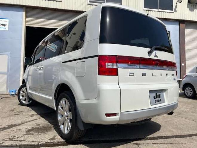 デリカD：5 2.2 D パワーパッケージ ディーゼルターボ 4WD　法定24ヵ月点検整備付・新規車検整備付・本州仕入車両・フローティングナビ・アルパインフリップダウン・フルセグ・バックモニター・両側パワースライドドア・クルーズコントロール・レザー調シートカバー 2300