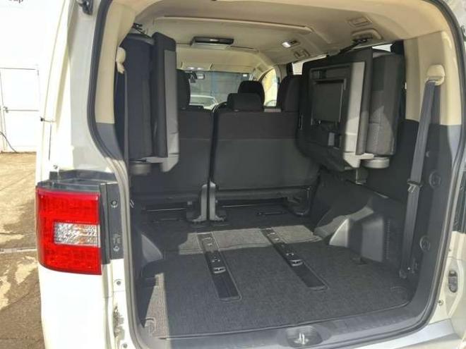 デリカD：5 2.2 D パワーパッケージ ディーゼルターボ 4WD　法定12ヵ月点検整備付・アルパインナビ・フルセグ・バックモニター・アルパイン後席モニター・前後ドラレコ・両側パワースライドドア・クルーズコントロール・シートヒーター・純正エンジンスターター・夏冬タイヤ 2300