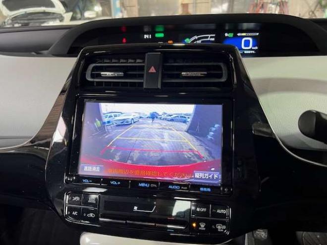 プリウス1.8 A ツーリングセレクション E-Four 4WD　法定24ヵ月点検整備付・新規車検整備付・純正9インチナビ・地デジ・セーフティーセンス・BSM・本州仕入車両 1800