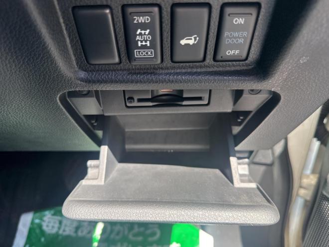エルグランド3.5 350ハイウェイスターアーバンクロム4WD　ローンが不安な方＜優遇ローン＞　本州仕入　寒冷地仕様　 純正ナビTV　両側パワスラ 4WD 3500 5Dr