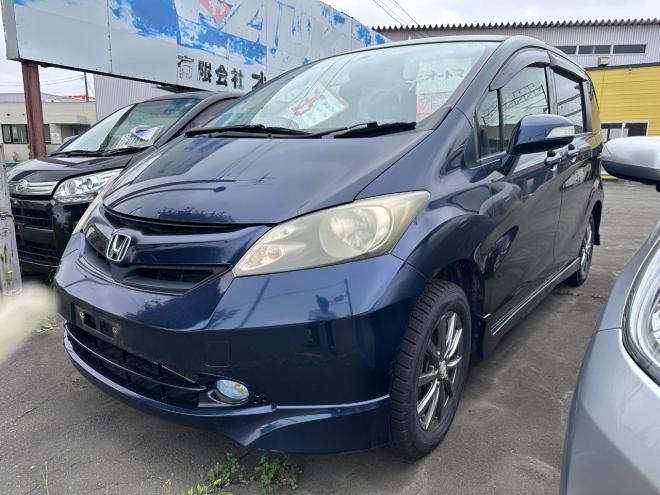 フリードGエアロ Lパッケージ 4WD 1500 5Dr