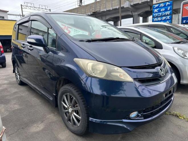 フリードGエアロ Lパッケージ 4WD 1500 5Dr