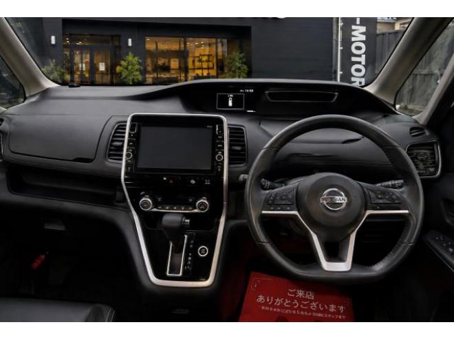セレナハイウェイスターVセレクション2 本州車寒冷地仕様 ナビ9インチTVバックカメラ アラウンドビューモニター フリップダウンモニター 両側パワースライドドア 15インチアルミタイヤ 車検新規2年 24ヶ月点検整備済  4WD 2000 5Dr