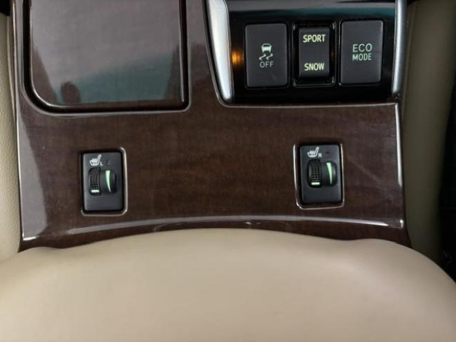 マークXプレミアム　Ｆｏｕｒ　本州仕入　ワンオーナー　最上級グレード　禁煙車　純正ハーフレザーシート　純正１６インチＡＷ　社外１６ＡＷ＋スタッドレスタイヤ　純正ナビ　フルセグ地デジ　Ｂｌｕｅｔｏｏｔｈオーディオ　バックカメラ 4WD 2500 4Dr