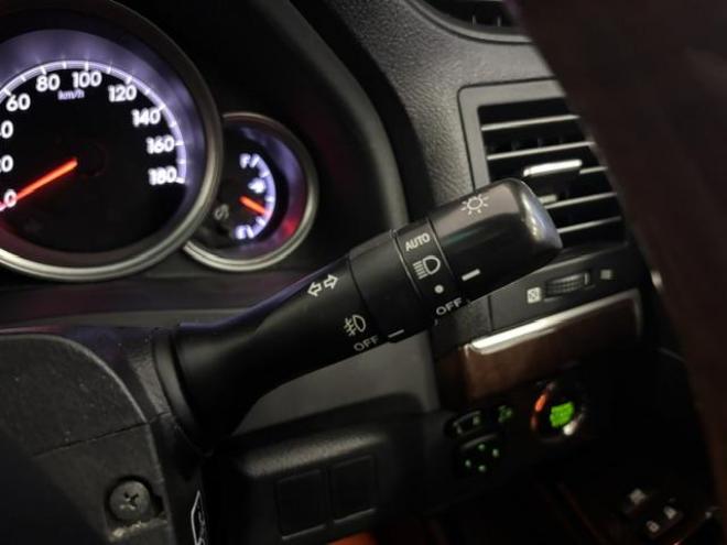 マークXプレミアム　Ｆｏｕｒ　本州仕入　ワンオーナー　最上級グレード　禁煙車　純正ハーフレザーシート　純正１６インチＡＷ　社外１６ＡＷ＋スタッドレスタイヤ　純正ナビ　フルセグ地デジ　Ｂｌｕｅｔｏｏｔｈオーディオ　バックカメラ 4WD 2500 4Dr