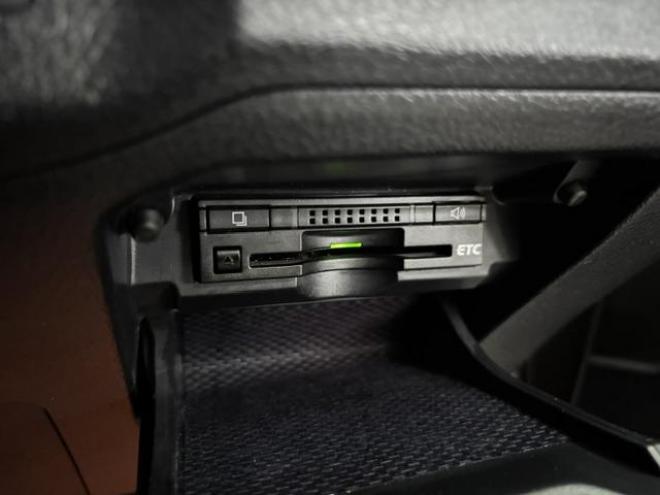 マークXプレミアム　Ｆｏｕｒ　本州仕入　ワンオーナー　最上級グレード　禁煙車　純正ハーフレザーシート　純正１６インチＡＷ　社外１６ＡＷ＋スタッドレスタイヤ　純正ナビ　フルセグ地デジ　Ｂｌｕｅｔｏｏｔｈオーディオ　バックカメラ 4WD 2500 4Dr