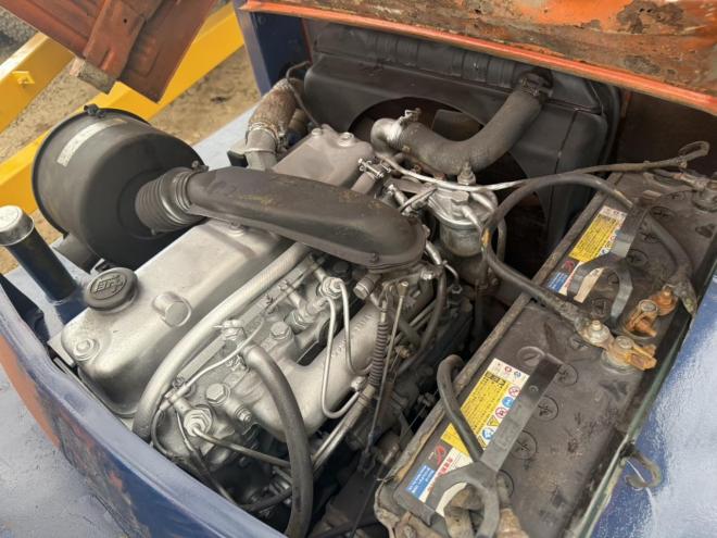 フォークリフト全塗装済！トヨタ フォークリフト 3FD25 2.5トン ヒンジ付き