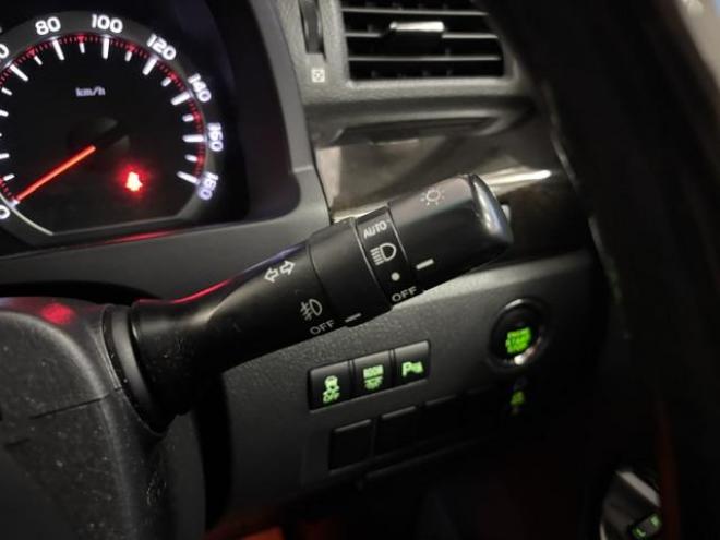 アルファード２４０Ｓ　プライムセレクションⅡ　タイプゴールドⅡ　本州仕入　禁煙車　アルパインリアフリップダウンモニター　両側パワースライドドア　パワーバックドア　純正１８インチＡＷ　社外１６ＡＷ＋スタッドレスタイヤ　純正ナビ　地デジ　Ｂｌｕｅｔｏｏｔｈオーディオ 4WD 2400 5Dr