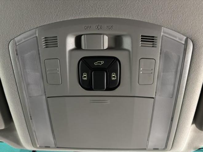 アルファード２４０Ｓ　プライムセレクションⅡ　タイプゴールドⅡ　本州仕入　禁煙車　アルパインリアフリップダウンモニター　両側パワースライドドア　パワーバックドア　純正１８インチＡＷ　社外１６ＡＷ＋スタッドレスタイヤ　純正ナビ　地デジ　Ｂｌｕｅｔｏｏｔｈオーディオ 4WD 2400 5Dr