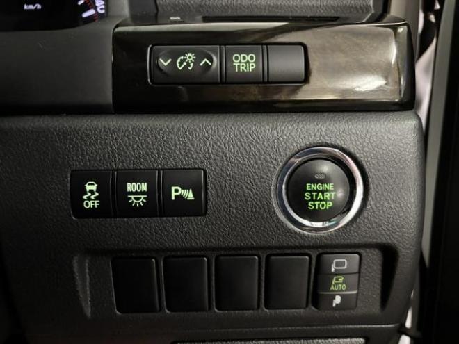 アルファード２４０Ｓ　プライムセレクションⅡ　タイプゴールドⅡ　本州仕入　禁煙車　アルパインリアフリップダウンモニター　両側パワースライドドア　パワーバックドア　純正１８インチＡＷ　社外１６ＡＷ＋スタッドレスタイヤ　純正ナビ　地デジ　Ｂｌｕｅｔｏｏｔｈオーディオ 4WD 2400 5Dr