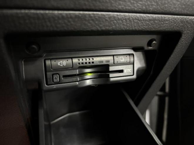 アルファード２４０Ｓ　プライムセレクションⅡ　タイプゴールドⅡ　本州仕入　禁煙車　アルパインリアフリップダウンモニター　両側パワースライドドア　パワーバックドア　純正１８インチＡＷ　社外１６ＡＷ＋スタッドレスタイヤ　純正ナビ　地デジ　Ｂｌｕｅｔｏｏｔｈオーディオ 4WD 2400 5Dr