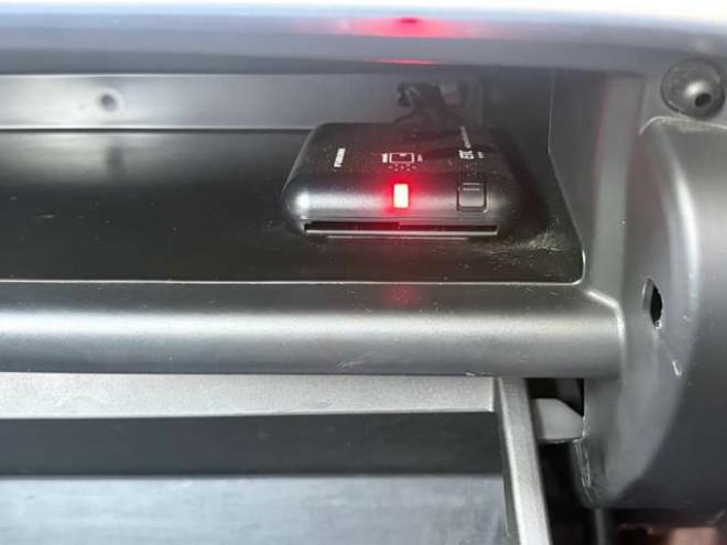 エクリプスクロスPHEV 2.4 G 4WD　ハーフレザーシートETCシートヒーター　ハンドルヒータークルーズコントロール　パドルシフト 2400