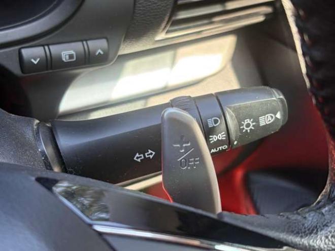 エクリプスクロスPHEV 2.4 G 4WD　ハーフレザーシートETCシートヒーター　ハンドルヒータークルーズコントロール　パドルシフト 2400