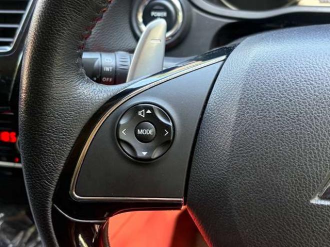 エクリプスクロスPHEV 2.4 G 4WD　ハーフレザーシートETCシートヒーター　ハンドルヒータークルーズコントロール　パドルシフト 2400