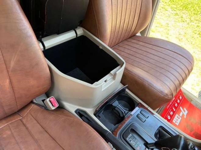ランドクルーザー100 4.2 VXリミテッド ディーゼルターボ 4WD　オプティトロンメーター・リフトアップ 4200
