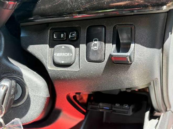 ハイエース2.7 GL ロング ミドルルーフ 4WD　キャンピング仕様(3ナンバー)　冷蔵庫　流し台　F Fヒーター　テーブル　ベット展開　外部電源　インバーター　バッテリーシステム　10人乗り 2700