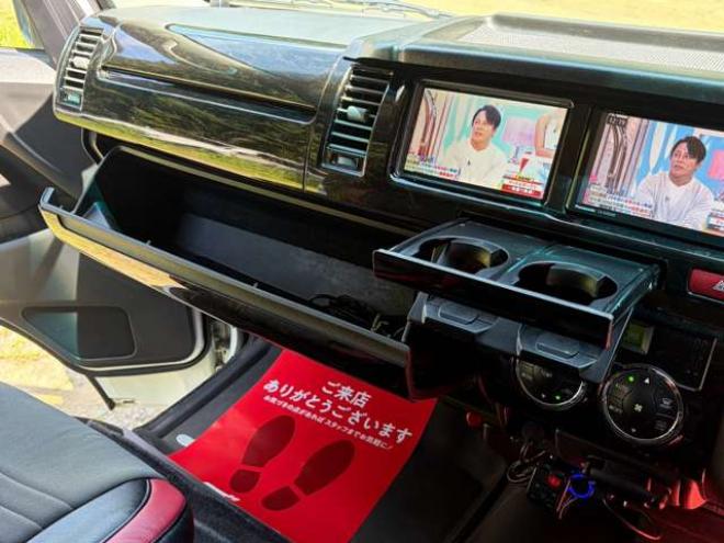 ハイエース2.7 GL ロング ミドルルーフ 4WD　キャンピング仕様(3ナンバー)　冷蔵庫　流し台　F Fヒーター　テーブル　ベット展開　外部電源　インバーター　バッテリーシステム　10人乗り 2700