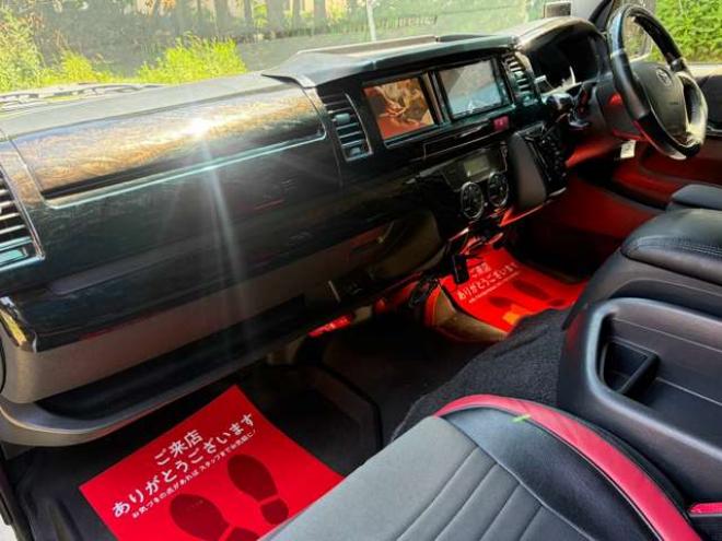 ハイエース2.7 GL ロング ミドルルーフ 4WD　キャンピング仕様(3ナンバー)　冷蔵庫　流し台　F Fヒーター　テーブル　ベット展開　外部電源　インバーター　バッテリーシステム　10人乗り 2700