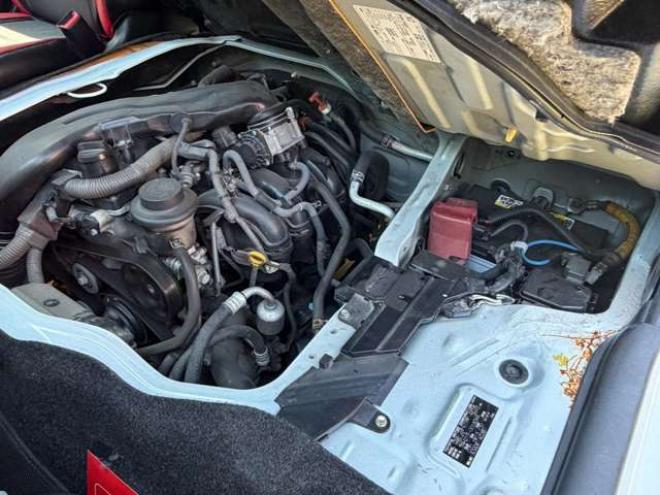 ハイエース2.7 GL ロング ミドルルーフ 4WD　キャンピング仕様(3ナンバー)　冷蔵庫　流し台　F Fヒーター　テーブル　ベット展開　外部電源　インバーター　バッテリーシステム　10人乗り 2700