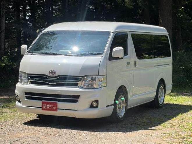 ハイエース2.7 GL ロング ミドルルーフ 4WD　キャンピング仕様(3ナンバー)　冷蔵庫　流し台　F Fヒーター　テーブル　ベット展開　外部電源　インバーター　バッテリーシステム　10人乗り 2700