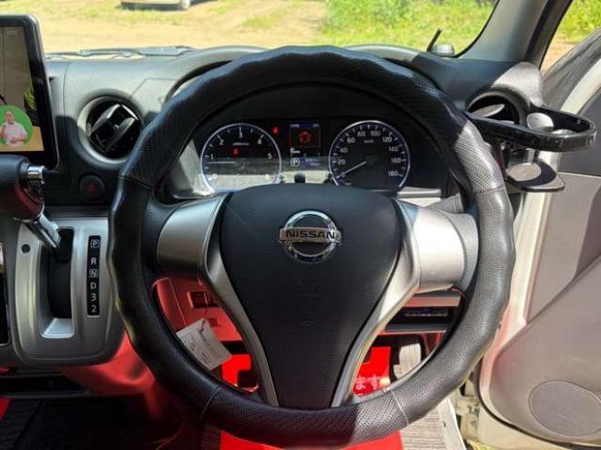 キャラバンNV350 2.5 プレミアムGX アーバンクロム ロングボディ ディーゼルターボ 4WD　ワンオーナー車オーテックエアロ　ローダウン社外ナビBカメラ地デジ　ブラインドモニター　エンジンスターター　社外17インチ 2500