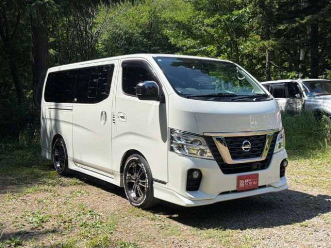 キャラバンNV350 2.5 プレミアムGX アーバンクロム ロングボディ ディーゼルターボ 4WD　ワンオーナー車オーテックエアロ　ローダウン社外ナビBカメラ地デジ　ブラインドモニター　エンジンスターター　社外17インチ 2500