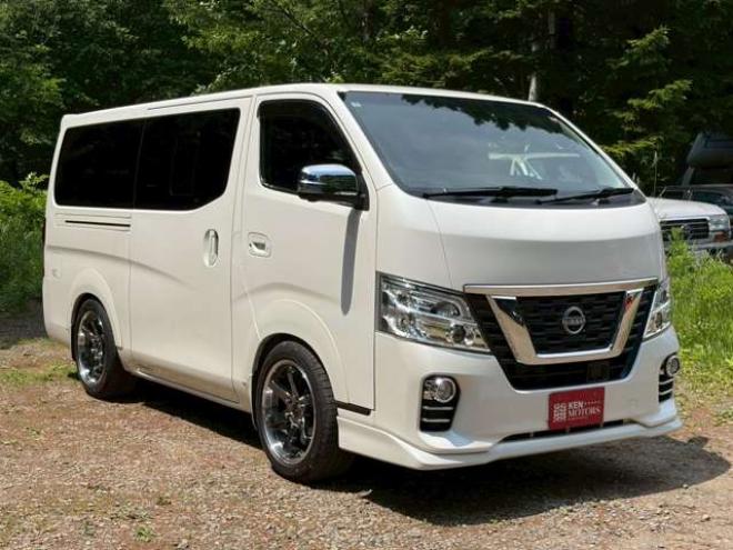 キャラバンNV350 2.5 プレミアムGX ロングボディ ディーゼルターボ 4WD　ドライブレコーダー　後席モニター　フルセグ　ナビ　バックカメラ　キーレスエントリー　ETC　両側スライドドア　ABS　盗難防止装置　横滑り防止装置　エアコン　パワステ　パワーウィンドウ 2500