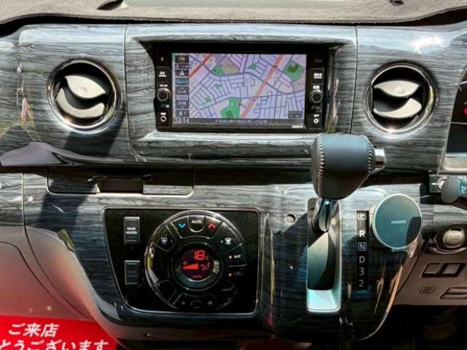キャラバンNV350 2.5 プレミアムGX ロングボディ ディーゼルターボ 4WD　ドライブレコーダー　後席モニター　フルセグ　ナビ　バックカメラ　キーレスエントリー　ETC　両側スライドドア　ABS　盗難防止装置　横滑り防止装置　エアコン　パワステ　パワーウィンドウ 2500