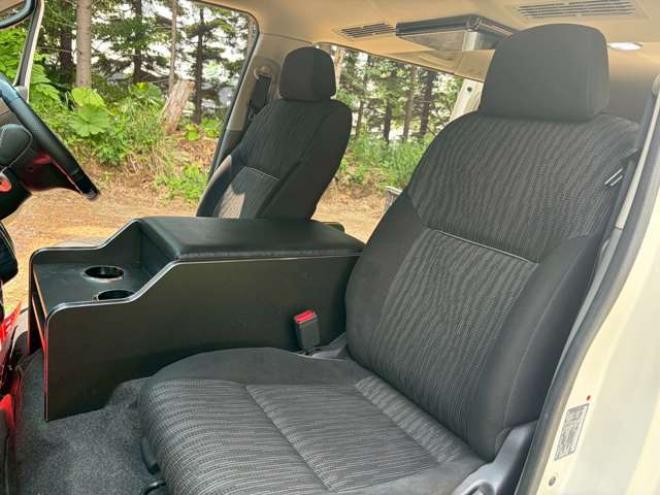 キャラバンNV350 2.5 プレミアムGX ロングボディ ディーゼルターボ 4WD　ドライブレコーダー　後席モニター　フルセグ　ナビ　バックカメラ　キーレスエントリー　ETC　両側スライドドア　ABS　盗難防止装置　横滑り防止装置　エアコン　パワステ　パワーウィンドウ 2500