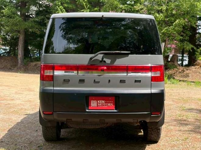 デリカD：5 2.4 シャモニー 4WD　両側電動スライドドア　クルーズコントロール　TV　ナビ　バックカメラ　パワステ　パワーウィンドウ　盗難防止装置　横滑り防止装置　キーレスエントリー　寒冷地仕様 2400