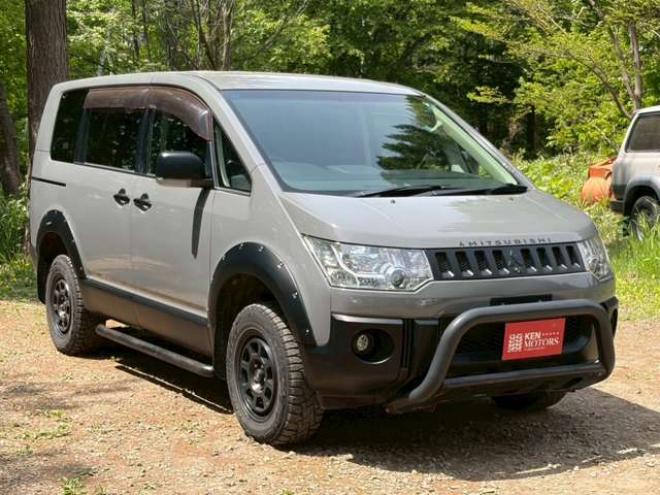 デリカD：5 2.4 シャモニー 4WD　両側電動スライドドア　クルーズコントロール　TV　ナビ　バックカメラ　パワステ　パワーウィンドウ　盗難防止装置　横滑り防止装置　キーレスエントリー　寒冷地仕様 2400