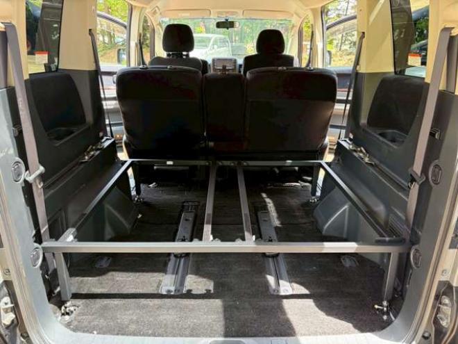 デリカD：5 2.4 シャモニー 4WD　両側電動スライドドア　クルーズコントロール　TV　ナビ　バックカメラ　パワステ　パワーウィンドウ　盗難防止装置　横滑り防止装置　キーレスエントリー　寒冷地仕様 2400
