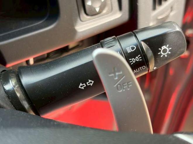 デリカD：5 2.4 シャモニー 4WD　両側電動スライドドア　クルーズコントロール　TV　ナビ　バックカメラ　パワステ　パワーウィンドウ　盗難防止装置　横滑り防止装置　キーレスエントリー　寒冷地仕様 2400