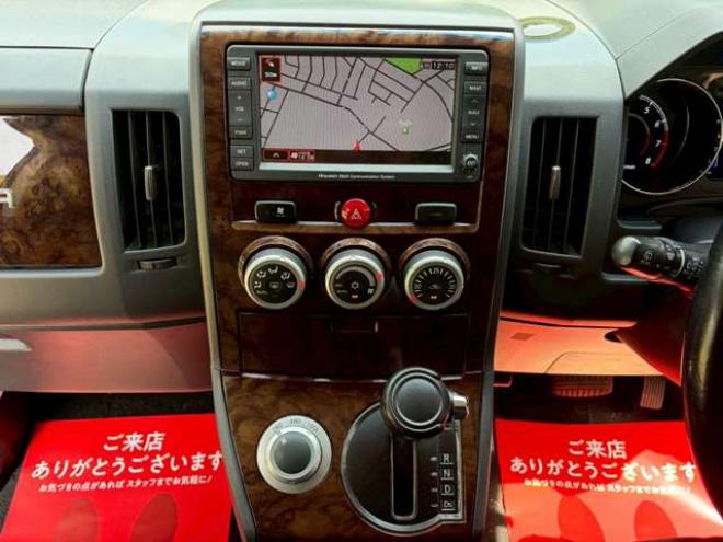 デリカD：5 2.4 シャモニー 4WD　両側電動スライドドア　クルーズコントロール　TV　ナビ　バックカメラ　パワステ　パワーウィンドウ　盗難防止装置　横滑り防止装置　キーレスエントリー　寒冷地仕様 2400