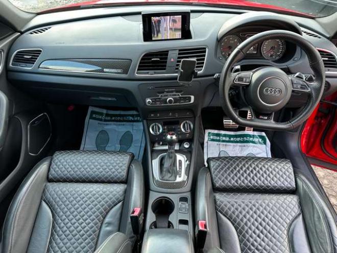 アウディRS Q3 2.5 4WD　ナビTV　バックカメラ　電動シート　パワステ　パワーウィンドウ　シートヒーター　エアコン　ETC　キーレスエントリー　アルミホイール　横滑り防止装置 正規輸入車 2500