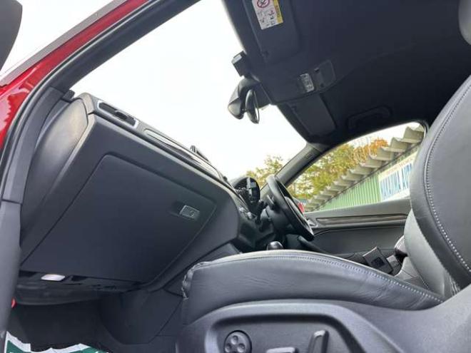 アウディRS Q3 2.5 4WD　ナビTV　バックカメラ　電動シート　パワステ　パワーウィンドウ　シートヒーター　エアコン　ETC　キーレスエントリー　アルミホイール　横滑り防止装置 正規輸入車 2500