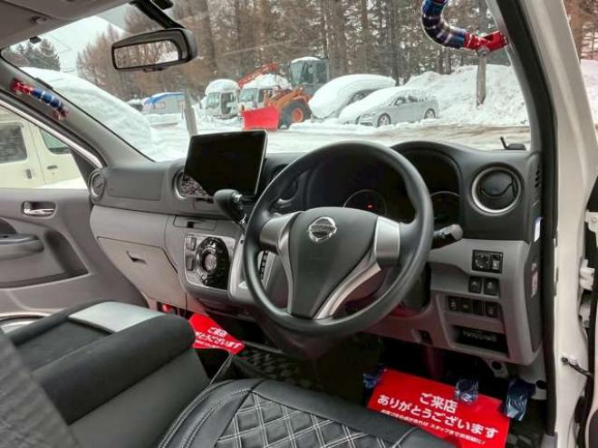 キャラバンNV350 2.5 プレミアムGX ロングボディ ディーゼルターボ 4WD　社外11インチナビ　バックカメラ　エンジンスターター　ETC　ワンオーナー　左側電動スライドドア　社外アルミ　パワーウィンドウ　パワステ　後席モニター　ABS　キーレスエントリー　衝突被害軽減ブレーキ 2500