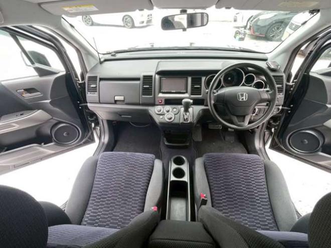 クロスロード2.0 20X HIDエディション 4WD　パワステ　パワーウィンドウ　アルミホイール　エアコン　ABS　バックカメラ　キーレスエントリー　3列シート　盗難防止装置　横滑り防止装置　ディスチャージドランプ　全塗装済 2000