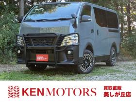 キャラバン　NV350 2.5 プレミアムGX ロングボディ ディーゼルターボ 4WD　ABS　衝突軽減ブレーキ　横滑防止装置　盗難防止装置　エアコン　パワステ　パワーウィンドウ　キーレス　片側スライドドア　フォグランプ　ETC　エアバッグ　オリジナル全塗装アンビルグレー　フロントグリル 2500