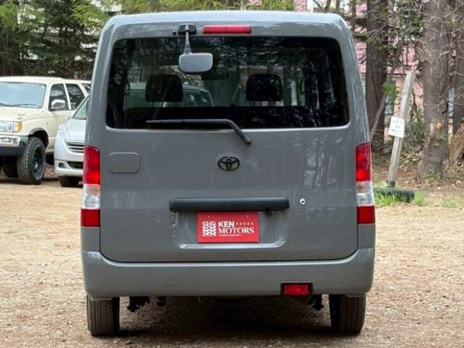 タウンエースバン1.5 GL 4WD　全塗装済　寒冷地仕様　社外ナビ　フルセグ　バックカメラ　ETC　キーレスエントリー　リアヒーター　パワステ　パワーウィンドウ　エアコン　ABS 1500