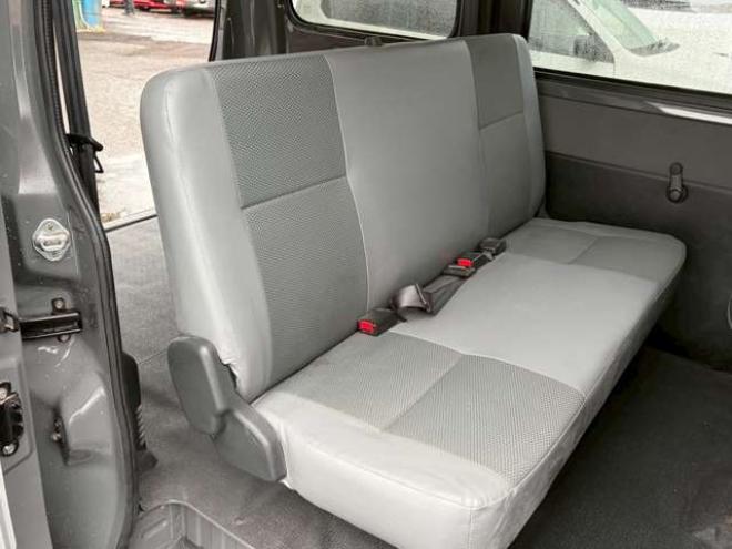 タウンエースバン1.5 GL 4WD　全塗装済　寒冷地仕様　社外ナビ　フルセグ　バックカメラ　ETC　キーレスエントリー　リアヒーター　パワステ　パワーウィンドウ　エアコン　ABS 1500