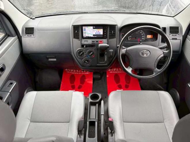タウンエースバン1.5 GL 4WD　全塗装済　寒冷地仕様　社外ナビ　フルセグ　バックカメラ　ETC　キーレスエントリー　リアヒーター　パワステ　パワーウィンドウ　エアコン　ABS 1500