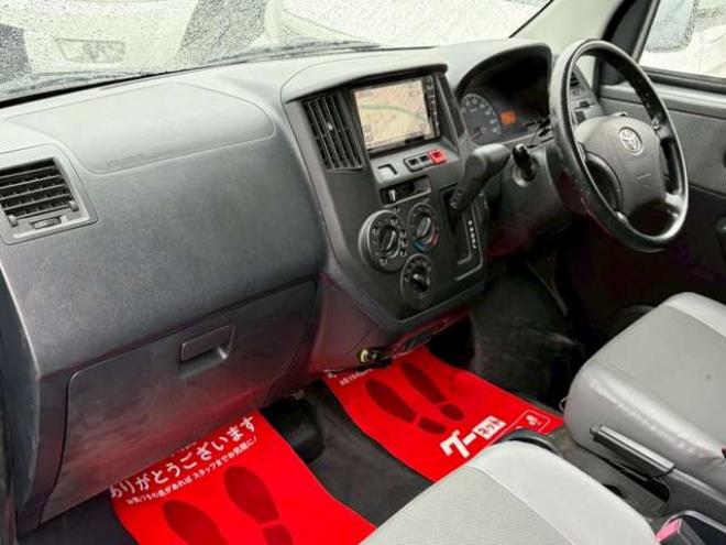 タウンエースバン1.5 GL 4WD　全塗装済　寒冷地仕様　社外ナビ　フルセグ　バックカメラ　ETC　キーレスエントリー　リアヒーター　パワステ　パワーウィンドウ　エアコン　ABS 1500